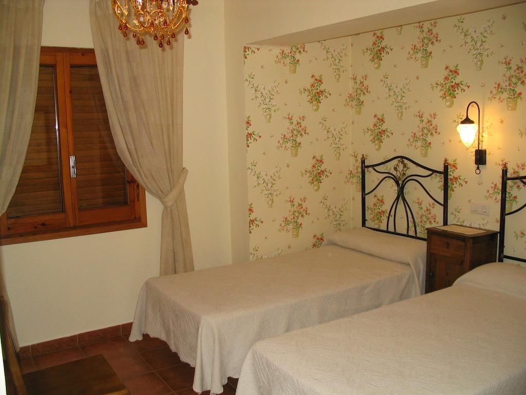 Apartamentos Casa Gallan Sarvisé Oda fotoğraf