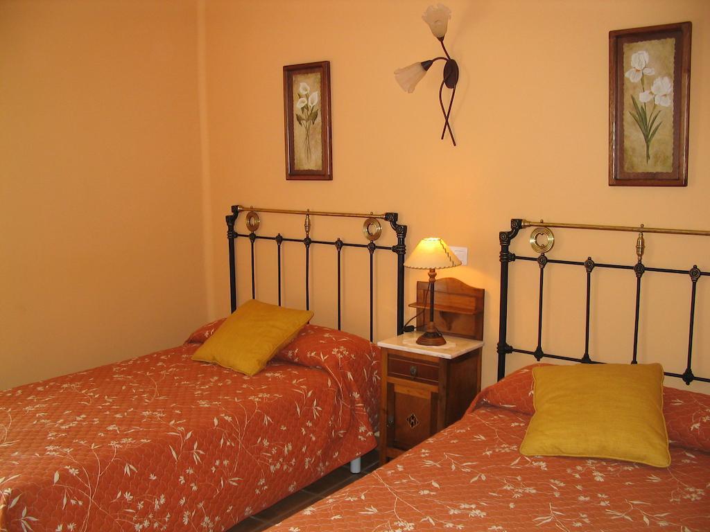 Apartamentos Casa Gallan Sarvisé Oda fotoğraf